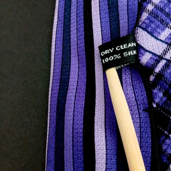 Versace Purple and Gold Patterned Men's Tie - Picture 4 of 4